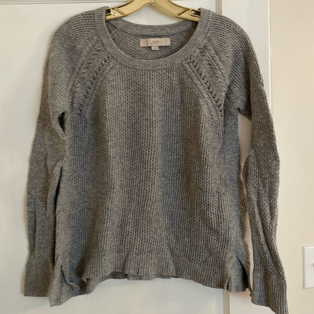 Loft gray cable sweater - hip length